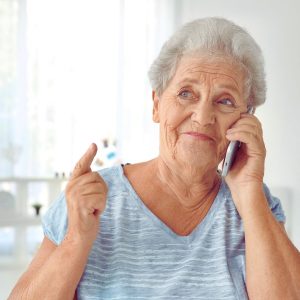 Esim בטלפון לגיל השלישי – פתרון קל ונוח לשימוש יומיומי